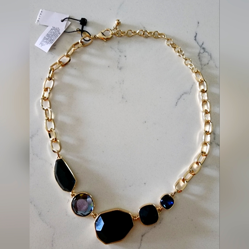 Bib necklace